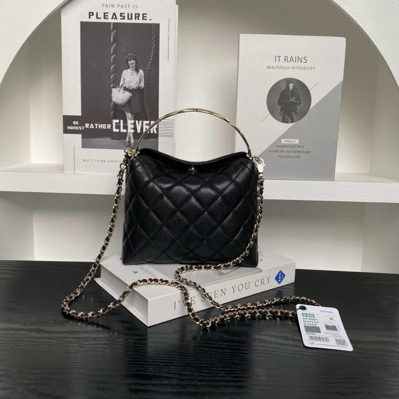 Cozy Chanel Cosmetic Bags 53343