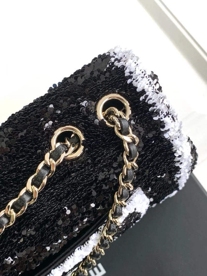 Chanel Cosmetic Bags Elegant 53345