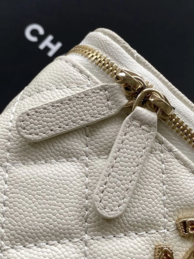 Soft Chanel Cosmetic Bags 53339