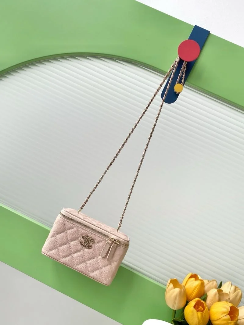 WellDesigned Chanel Cosmetic Bags 53372