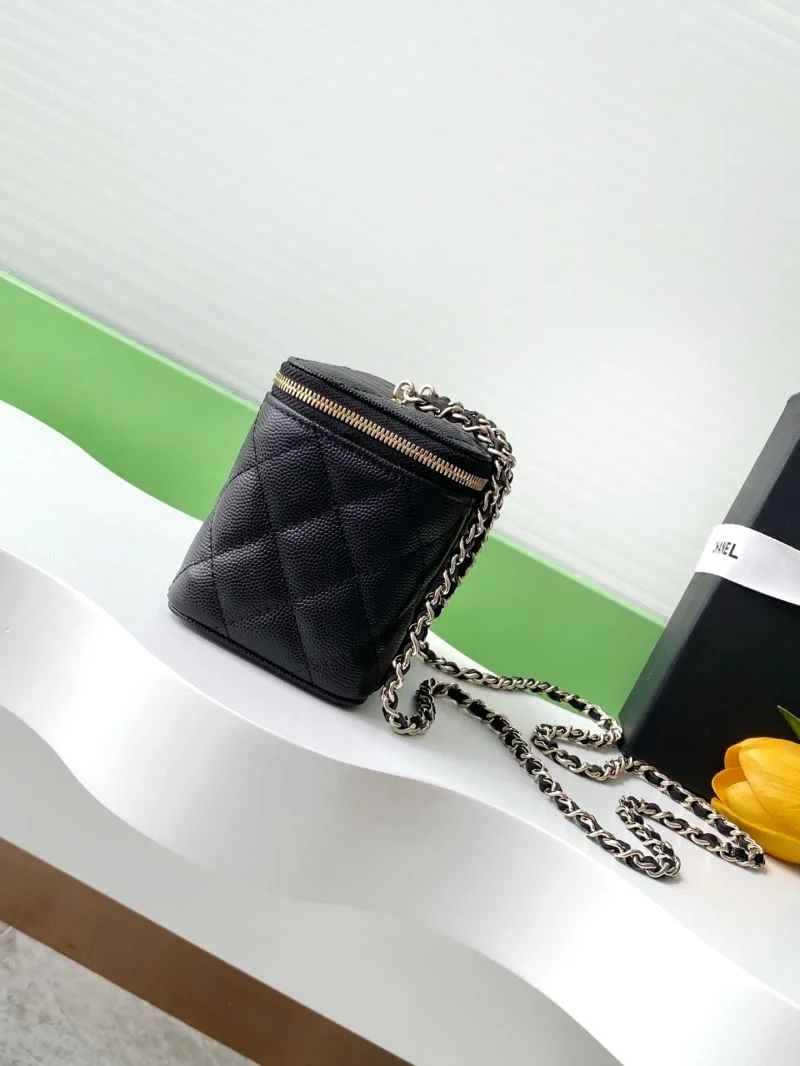 Chanel Cosmetic Bags Chic 53390