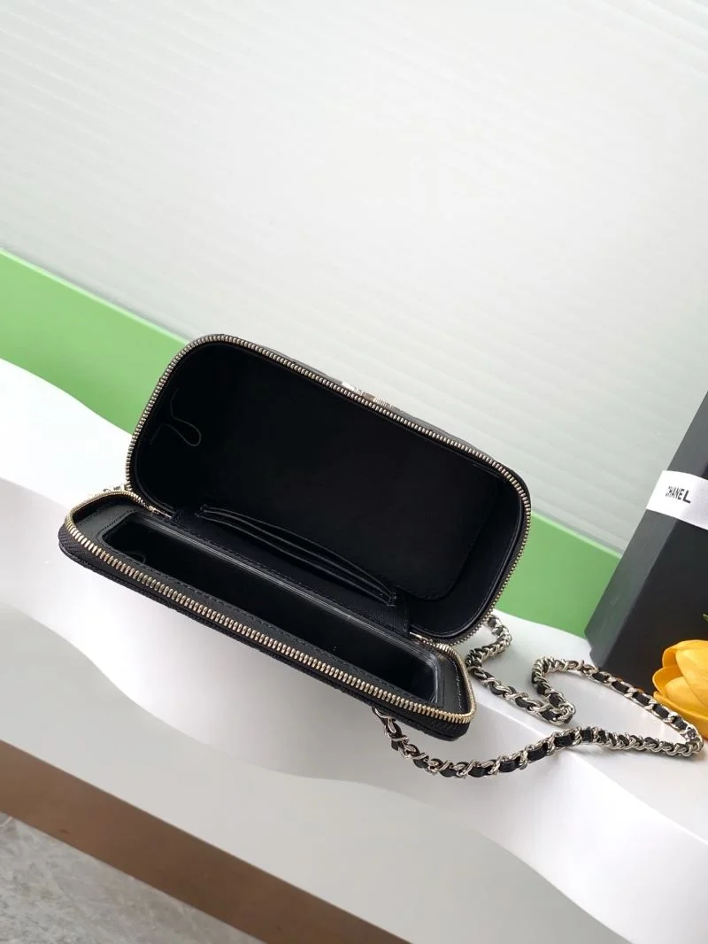 Chanel Cosmetic Bags Chic 53390