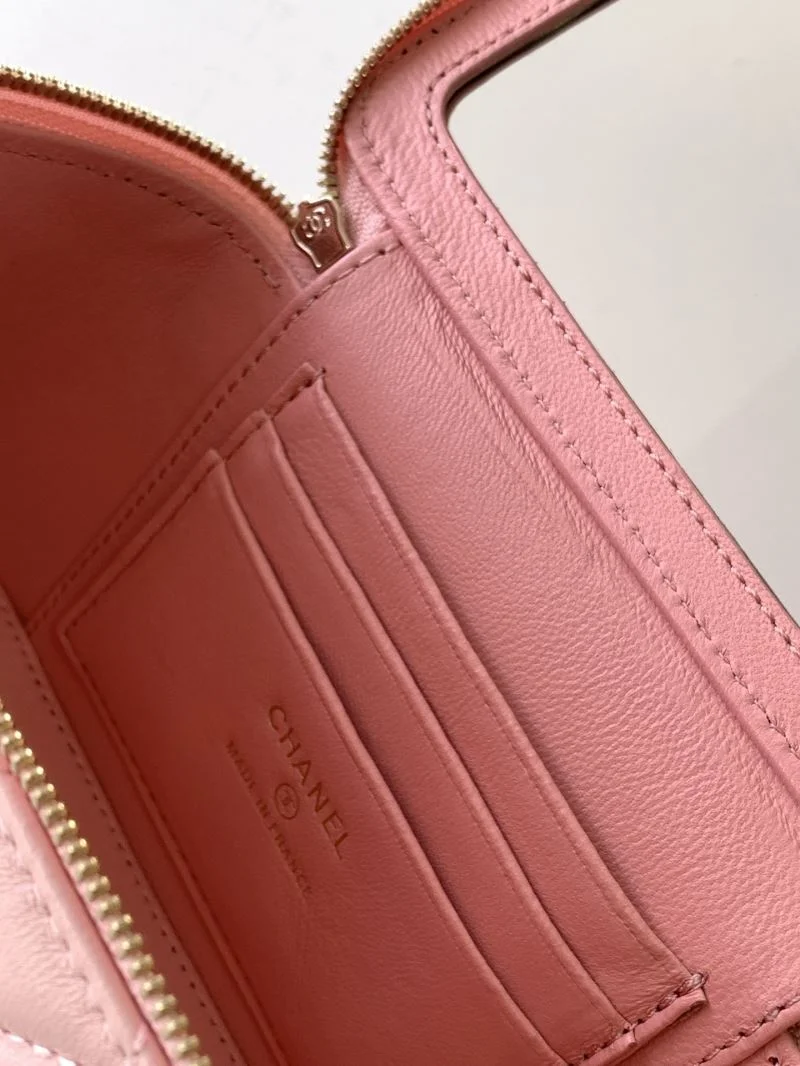 Sustainable Chanel Cosmetic Bags 53333