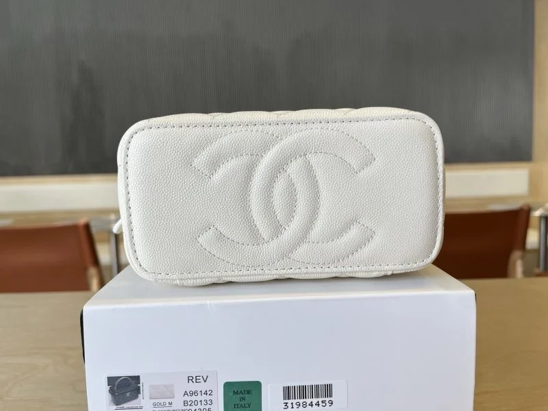 Chanel Cosmetic Bags Comfortable 53332