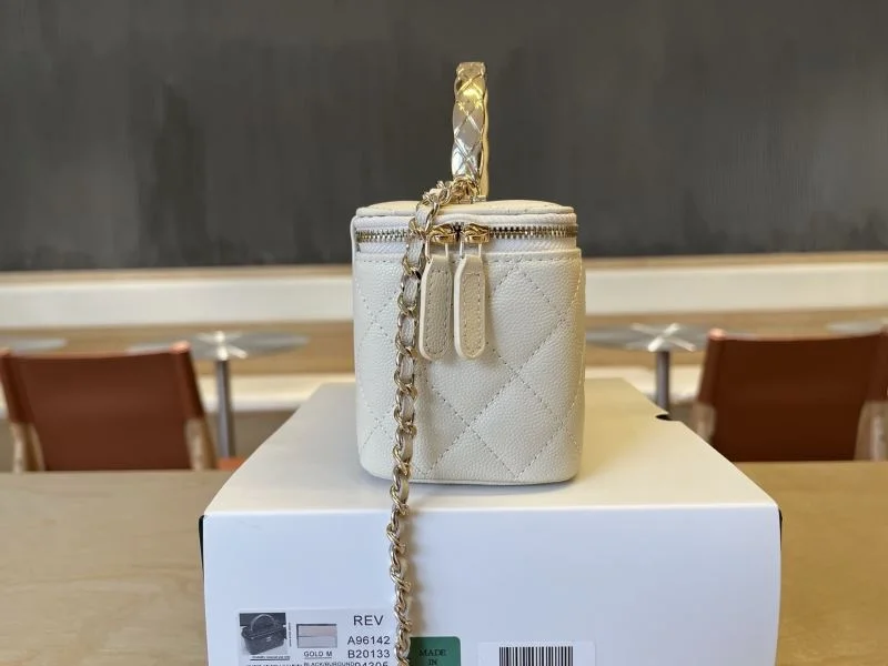 Chanel Cosmetic Bags WellDesigned 53335