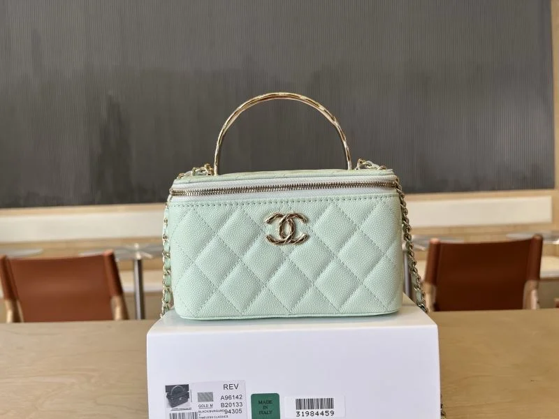 ZipUp Chanel Cosmetic Bags 53415