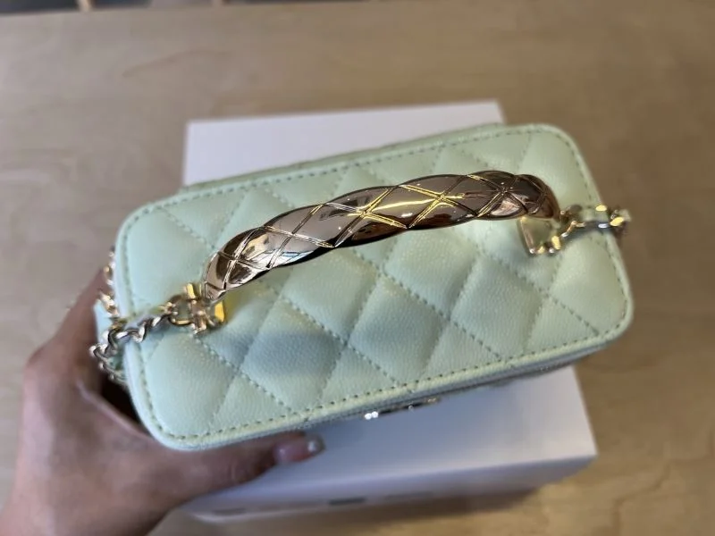 ZipUp Chanel Cosmetic Bags 53415
