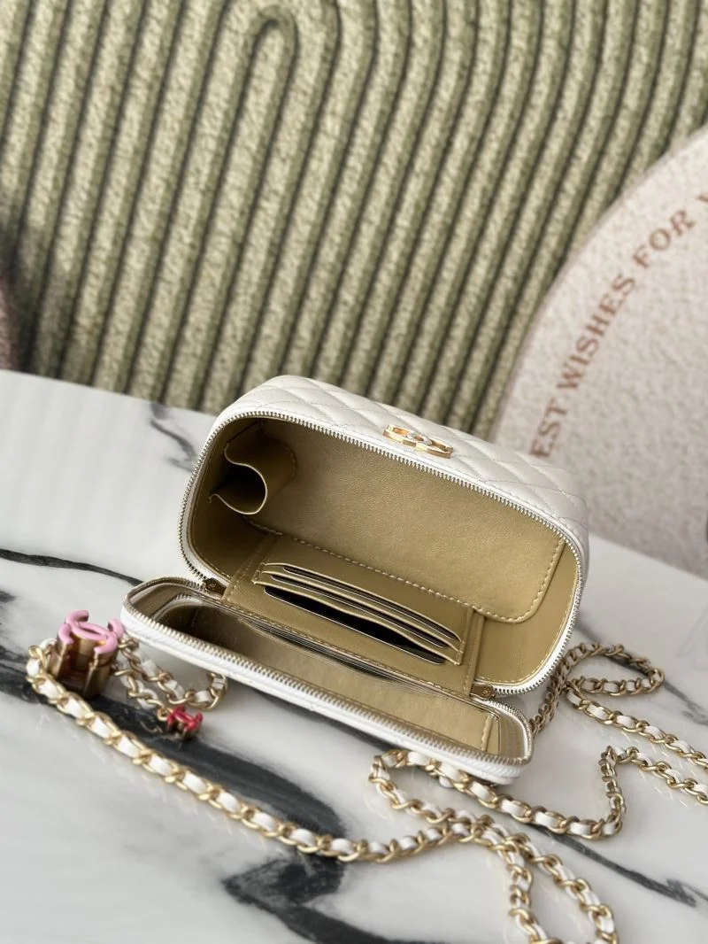 Stretchable Chanel Cosmetic Bags 53344