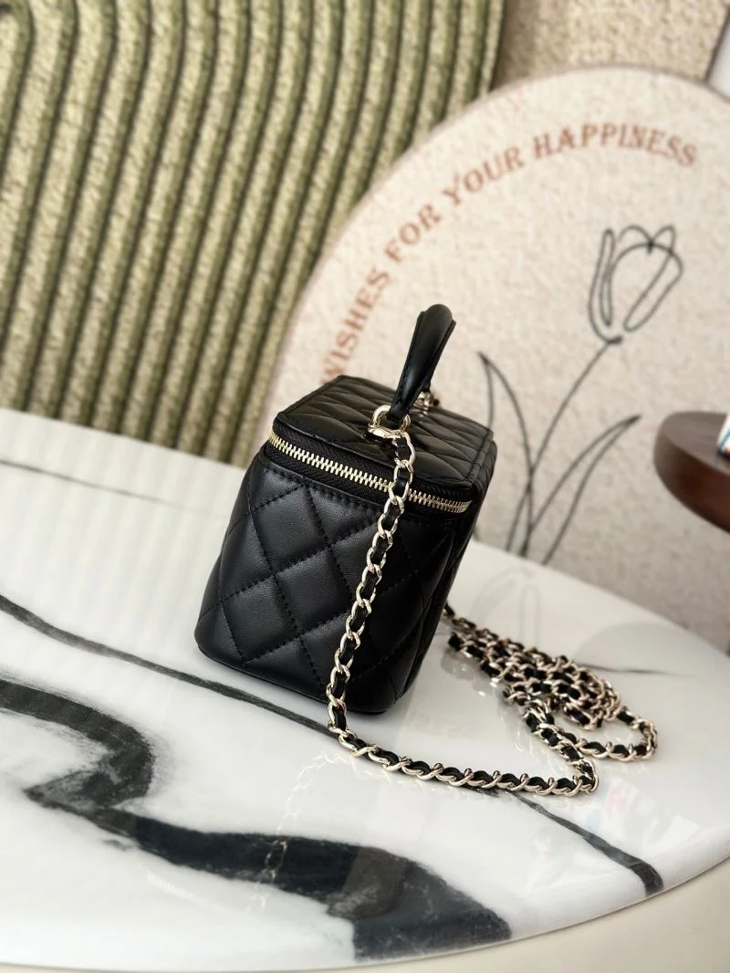 UrbanChic Chanel Cosmetic Bags 53325