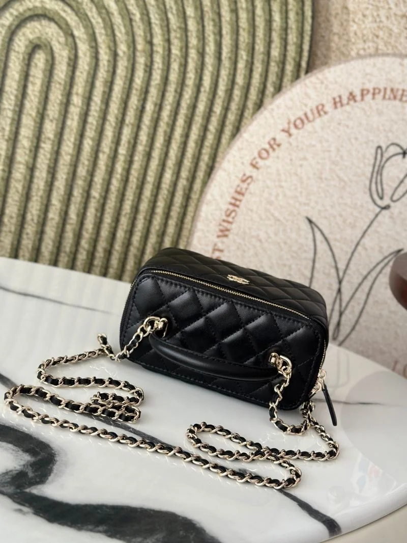 UrbanChic Chanel Cosmetic Bags 53325