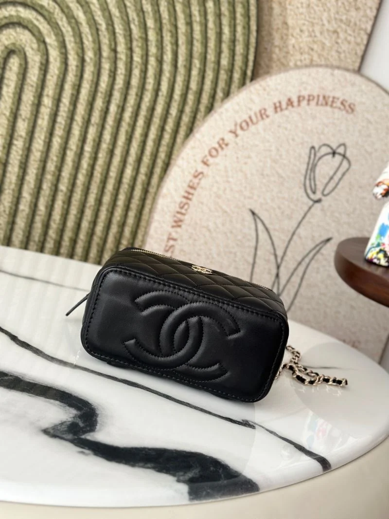 UrbanChic Chanel Cosmetic Bags 53325