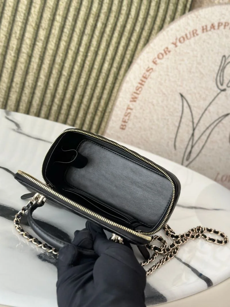 UrbanChic Chanel Cosmetic Bags 53325