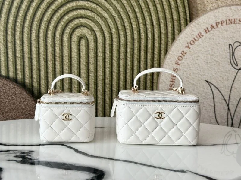 Chanel Cosmetic Bags Supportive 53317