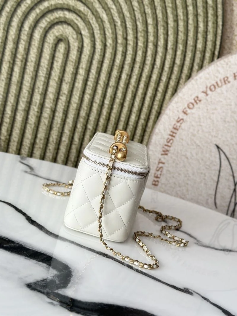 WaterResistant Chanel Cosmetic Bags 53347