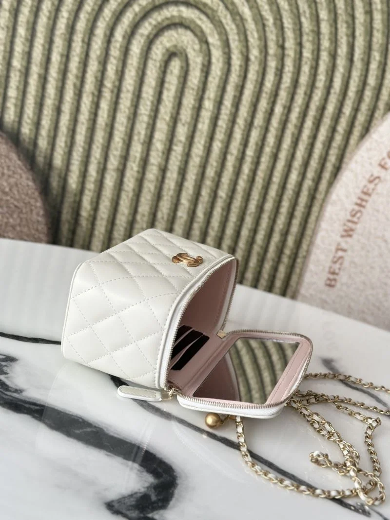 WaterResistant Chanel Cosmetic Bags 53347