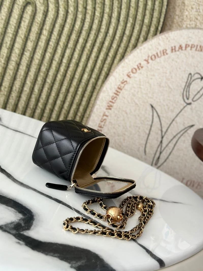 Affordable Chanel Cosmetic Bags 53340
