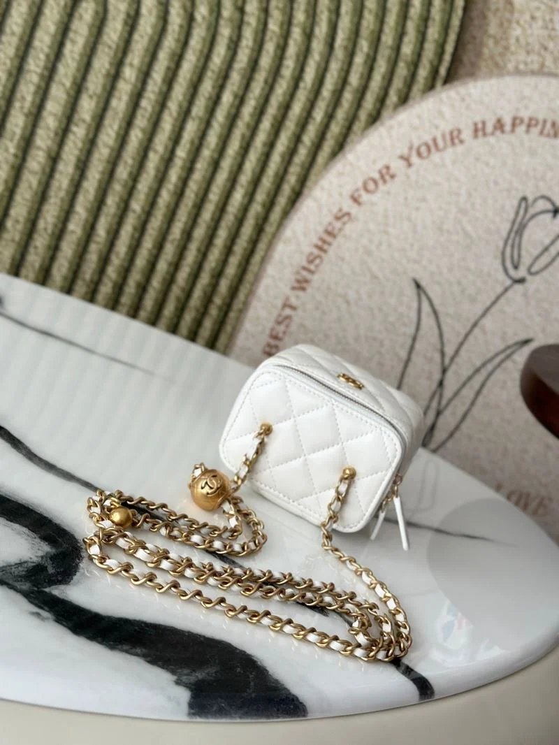 OdorResistant Chanel Cosmetic Bags 53321