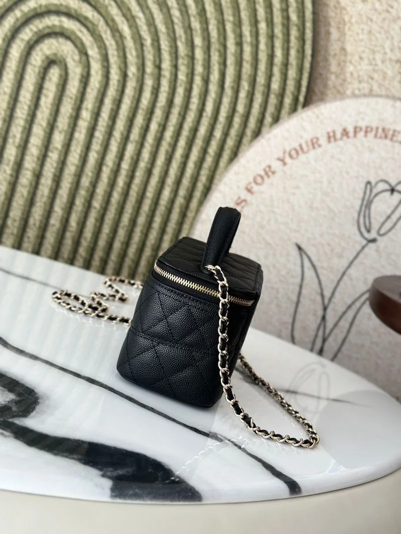 FashionForward Chanel Cosmetic Bags 53313