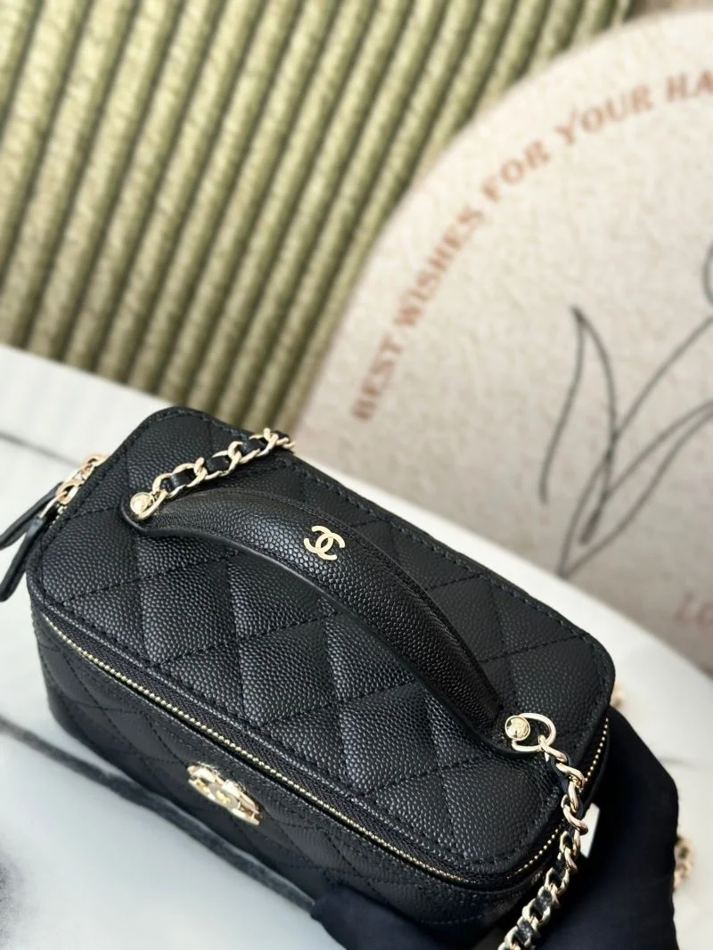 FashionForward Chanel Cosmetic Bags 53313
