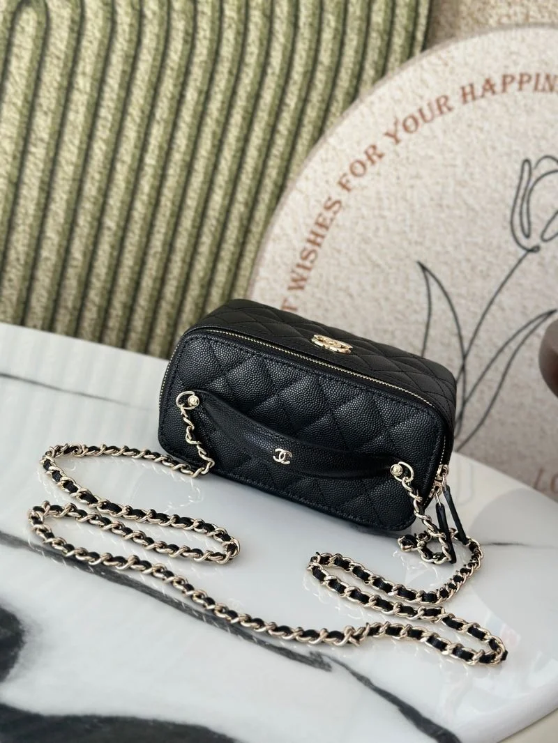 FashionForward Chanel Cosmetic Bags 53313