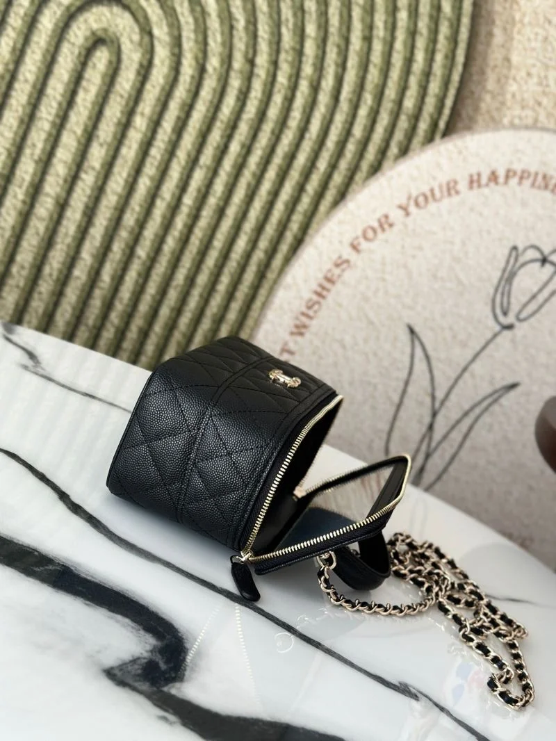 FashionForward Chanel Cosmetic Bags 53313