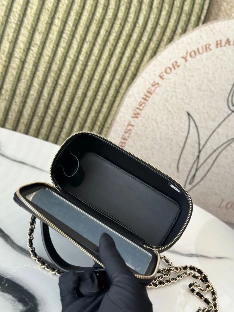 FashionForward Chanel Cosmetic Bags 53313