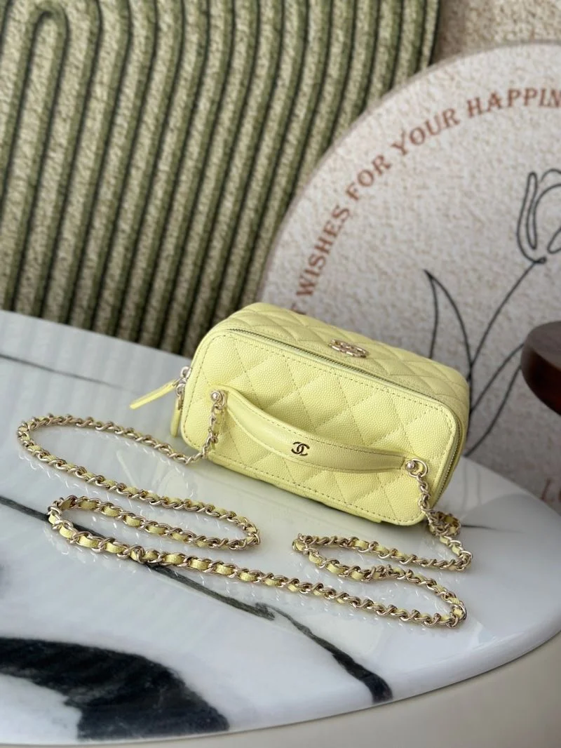 Refined Chanel Cosmetic Bags 53310