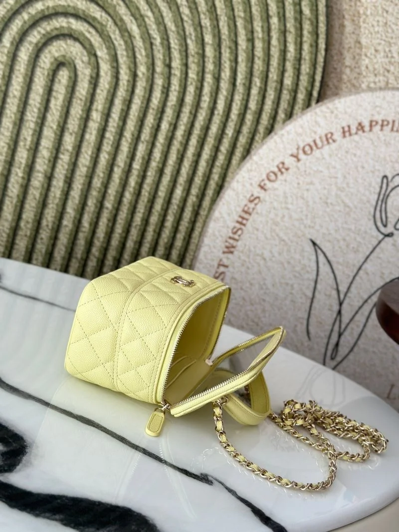Refined Chanel Cosmetic Bags 53310
