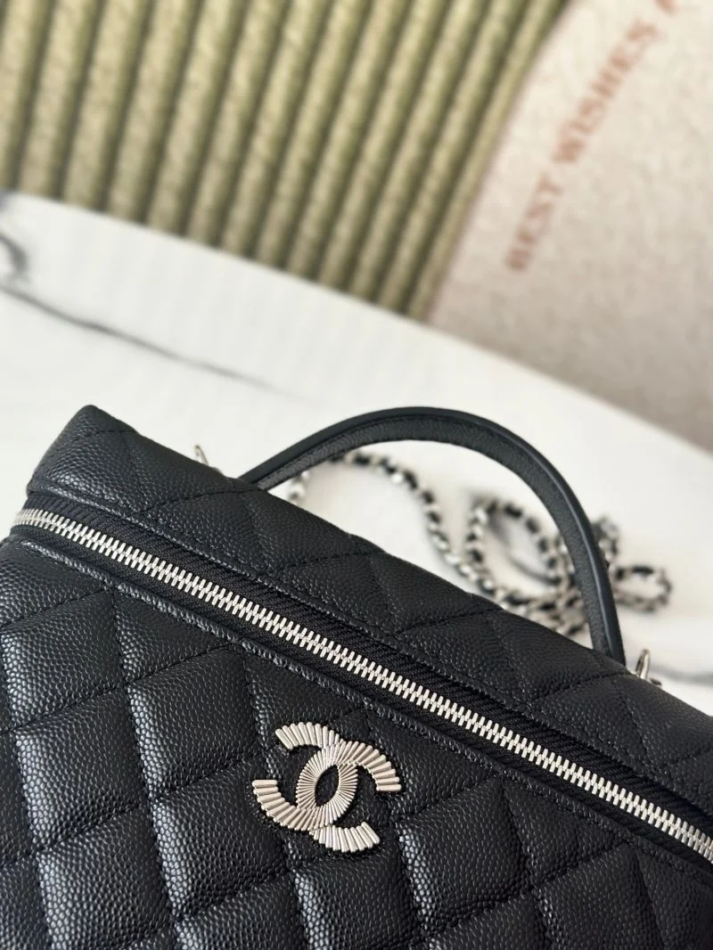 Chanel Cosmetic Bags Trendsetting 53304