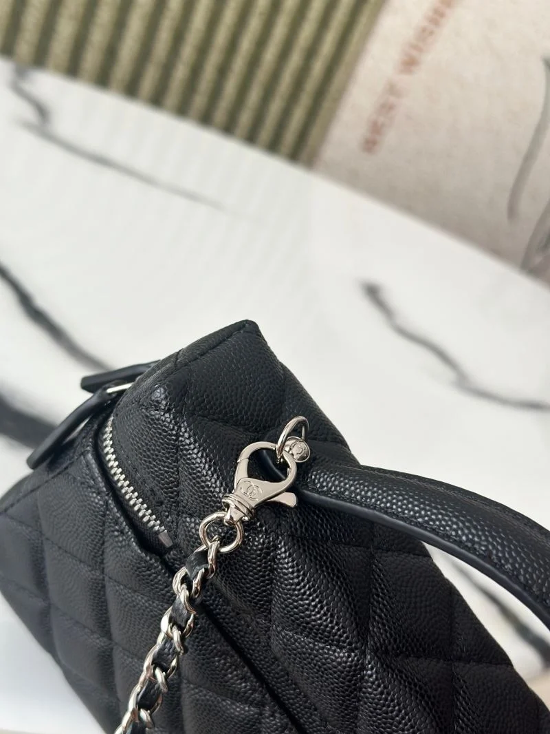 Chanel Cosmetic Bags Trendsetting 53304