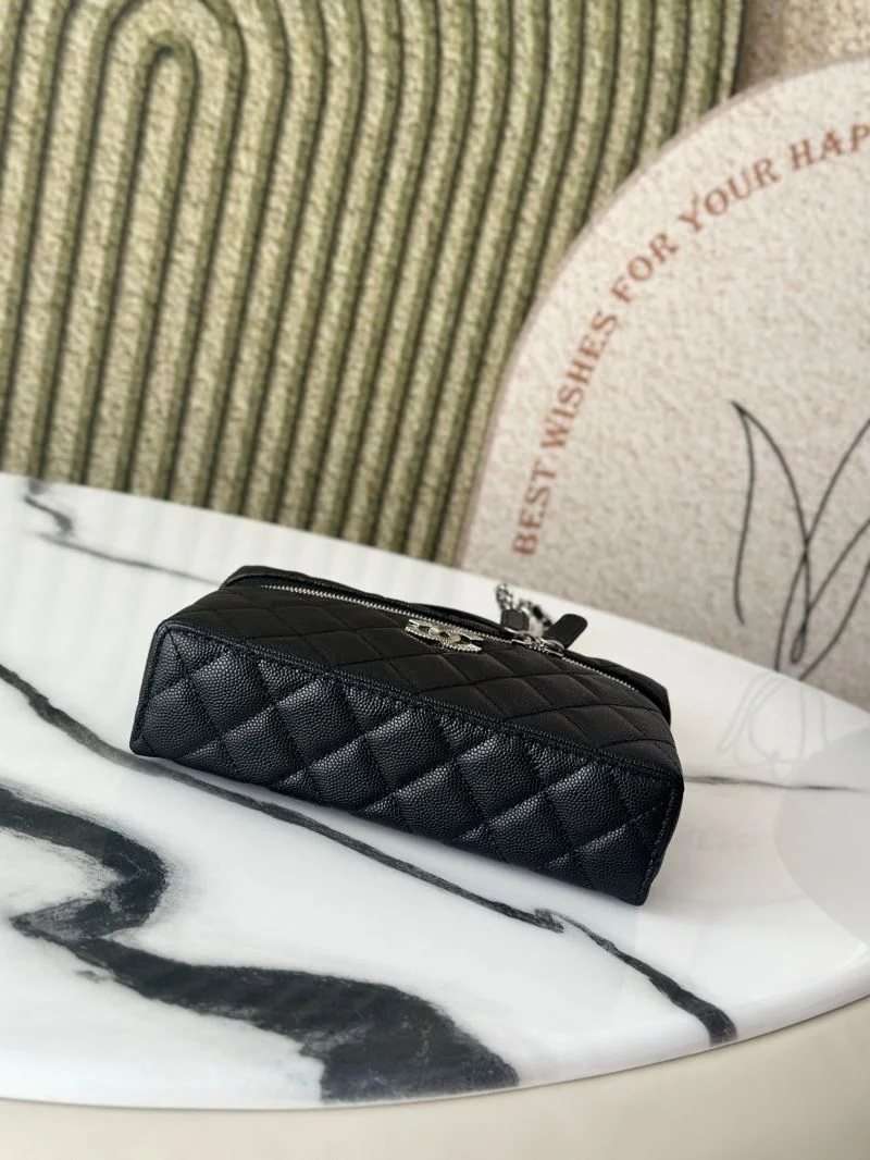 Chanel Cosmetic Bags Trendsetting 53304