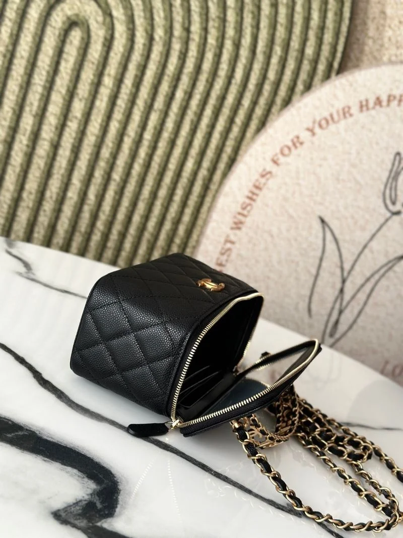 ComfortFit Chanel Cosmetic Bags 53309