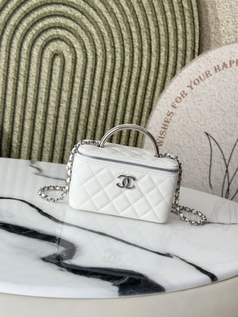 ZipUp Chanel Cosmetic Bags 53308