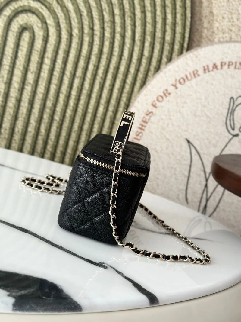 Chanel Cosmetic Bags Chic 53291