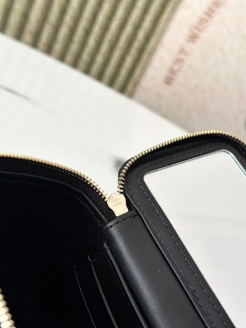 Chanel Cosmetic Bags Chic 53291