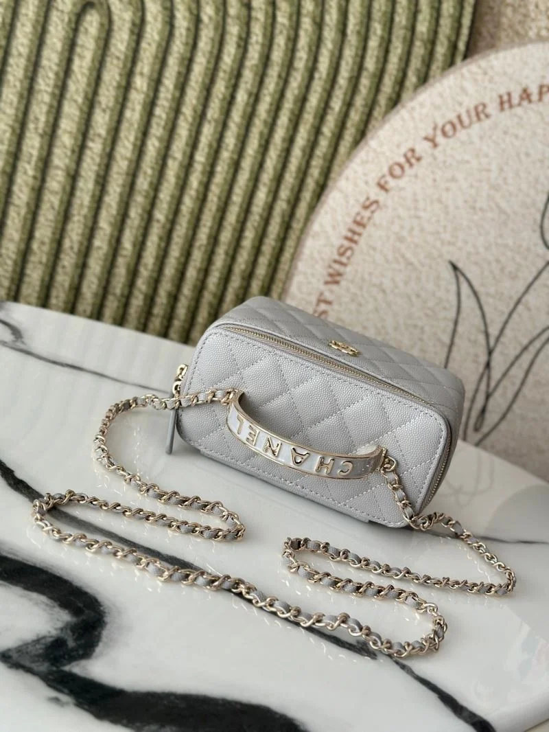 Comfortable Chanel Cosmetic Bags 53395