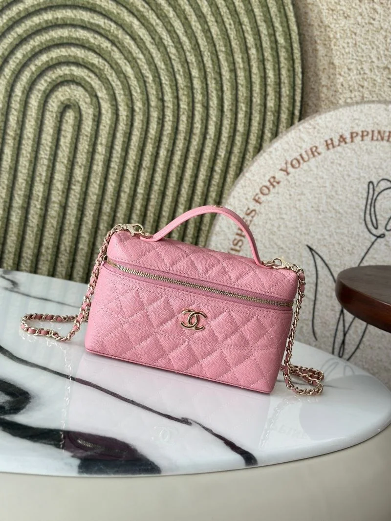 Elegant Chanel Cosmetic Bags 53290