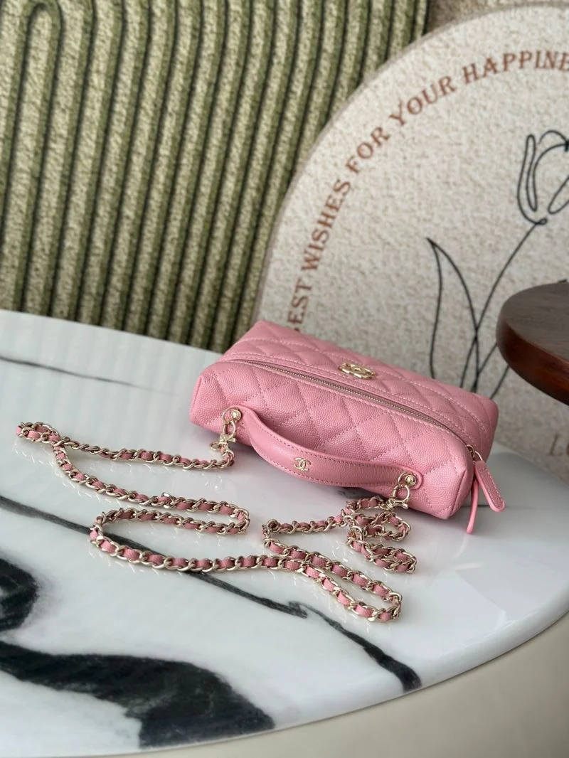 Elegant Chanel Cosmetic Bags 53290