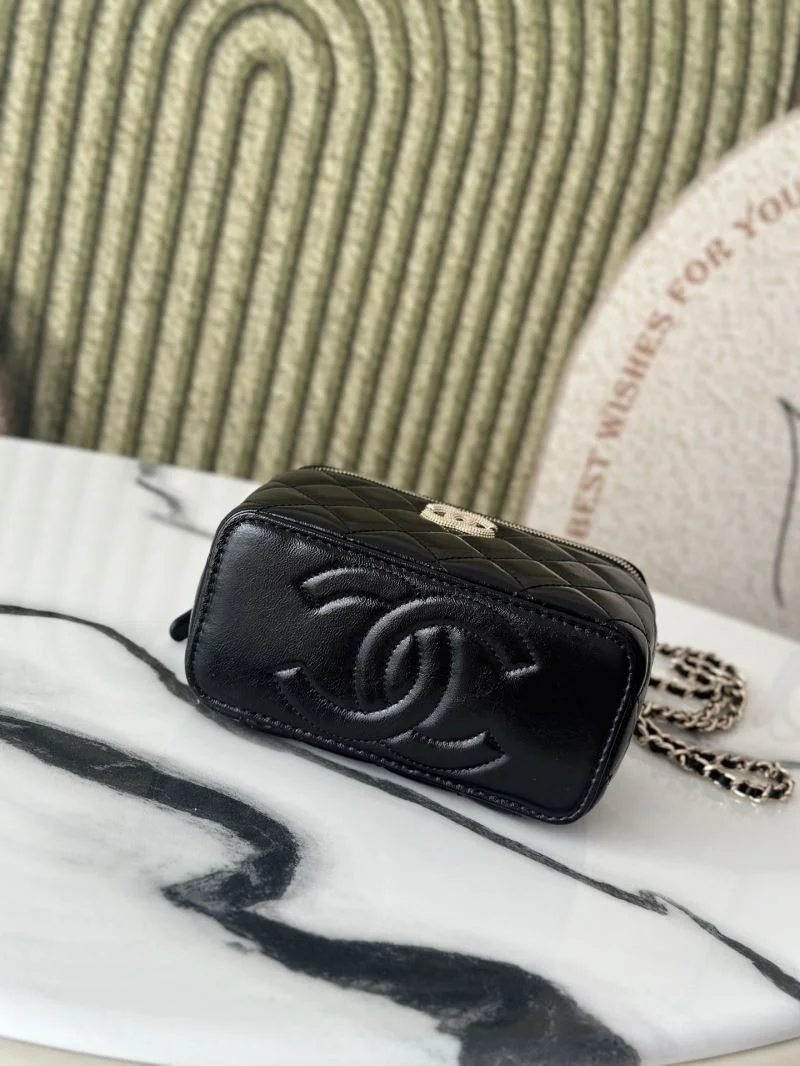 Chanel Cosmetic Bags Versatile 53277
