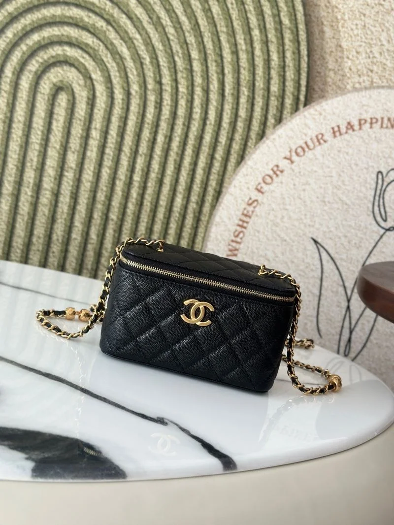 Fashionable Chanel Cosmetic Bags 53284