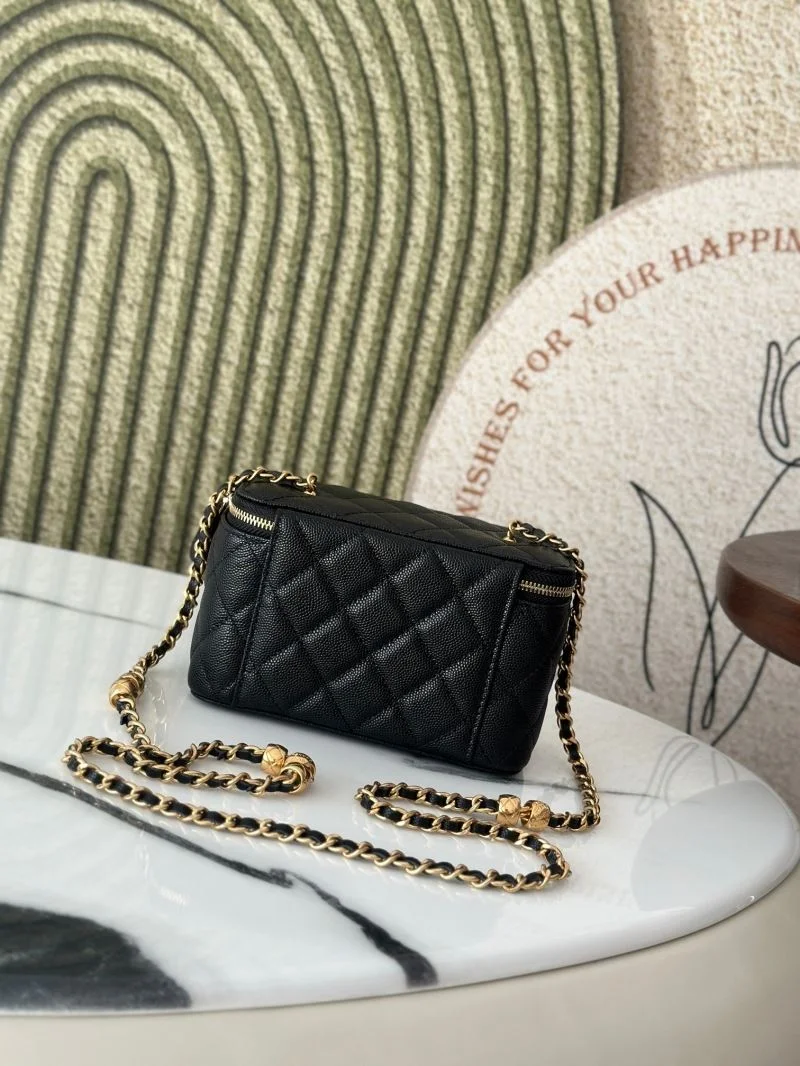 Fashionable Chanel Cosmetic Bags 53284