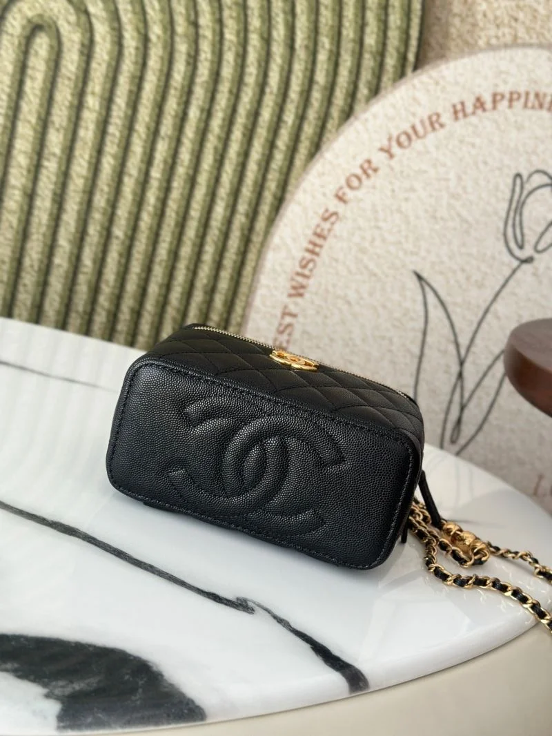 Fashionable Chanel Cosmetic Bags 53284