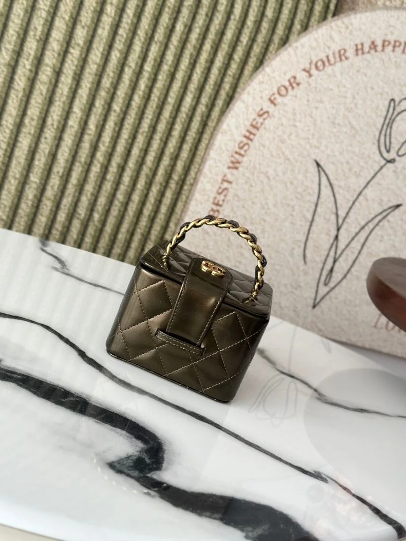 Chanel Cosmetic Bags Attractive 53272