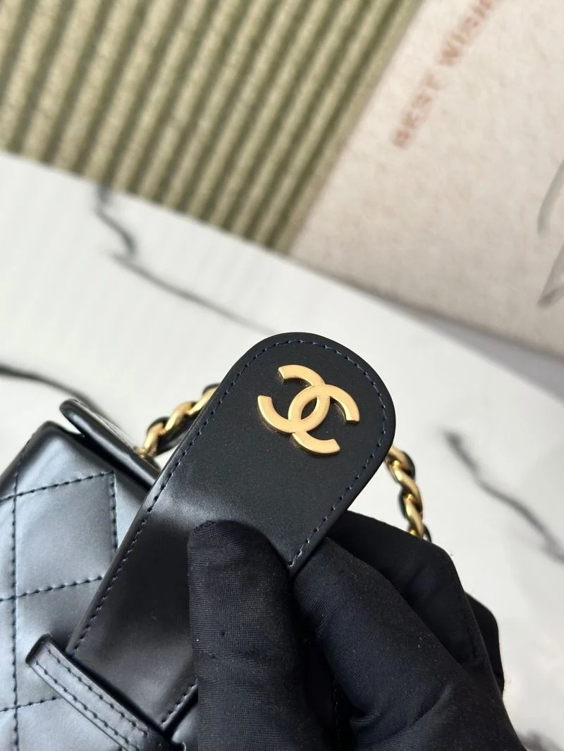 WaterResistant Chanel Cosmetic Bags 53274