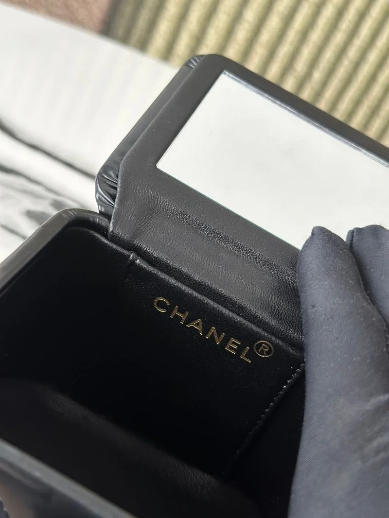 WaterResistant Chanel Cosmetic Bags 53274