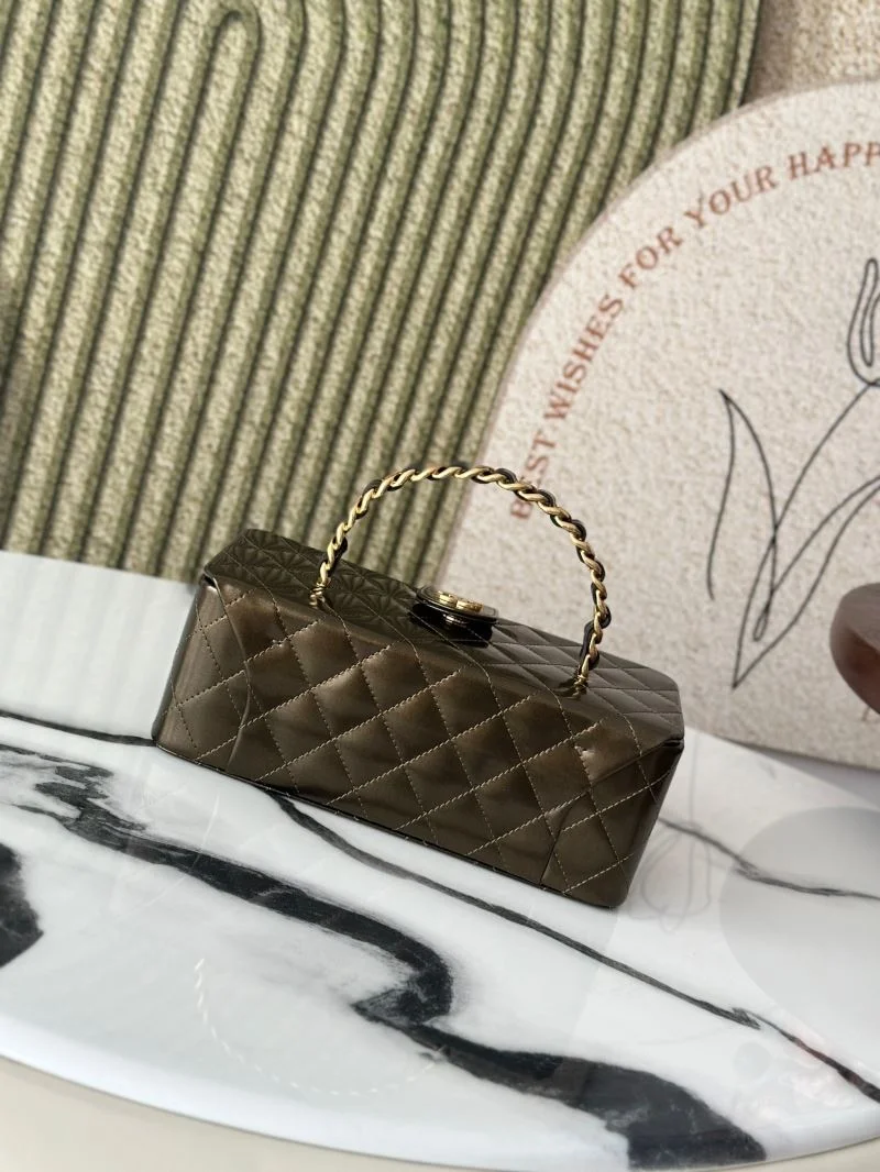 ZipUp Chanel Cosmetic Bags 53301