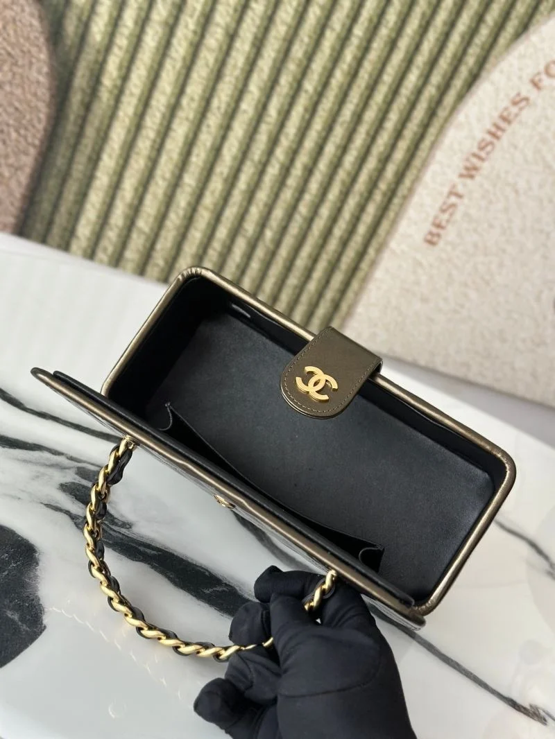 ZipUp Chanel Cosmetic Bags 53301