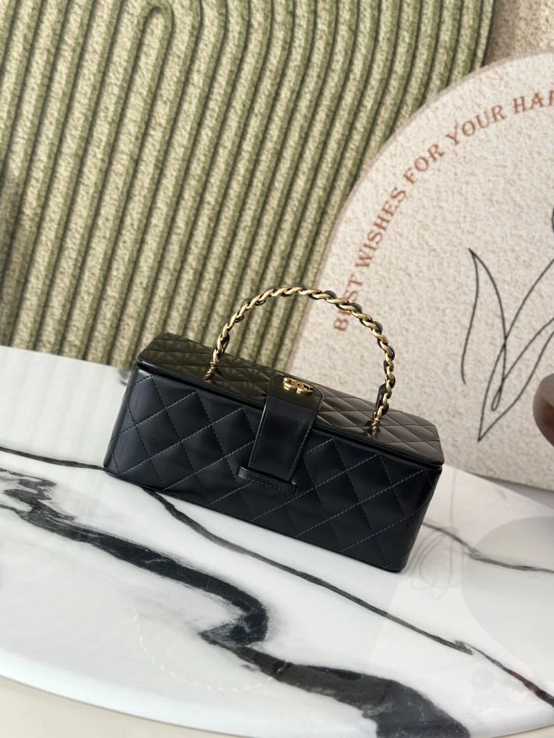 Chanel Cosmetic Bags Sustainable 53300