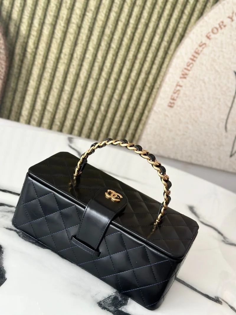 Chanel Cosmetic Bags Sustainable 53300