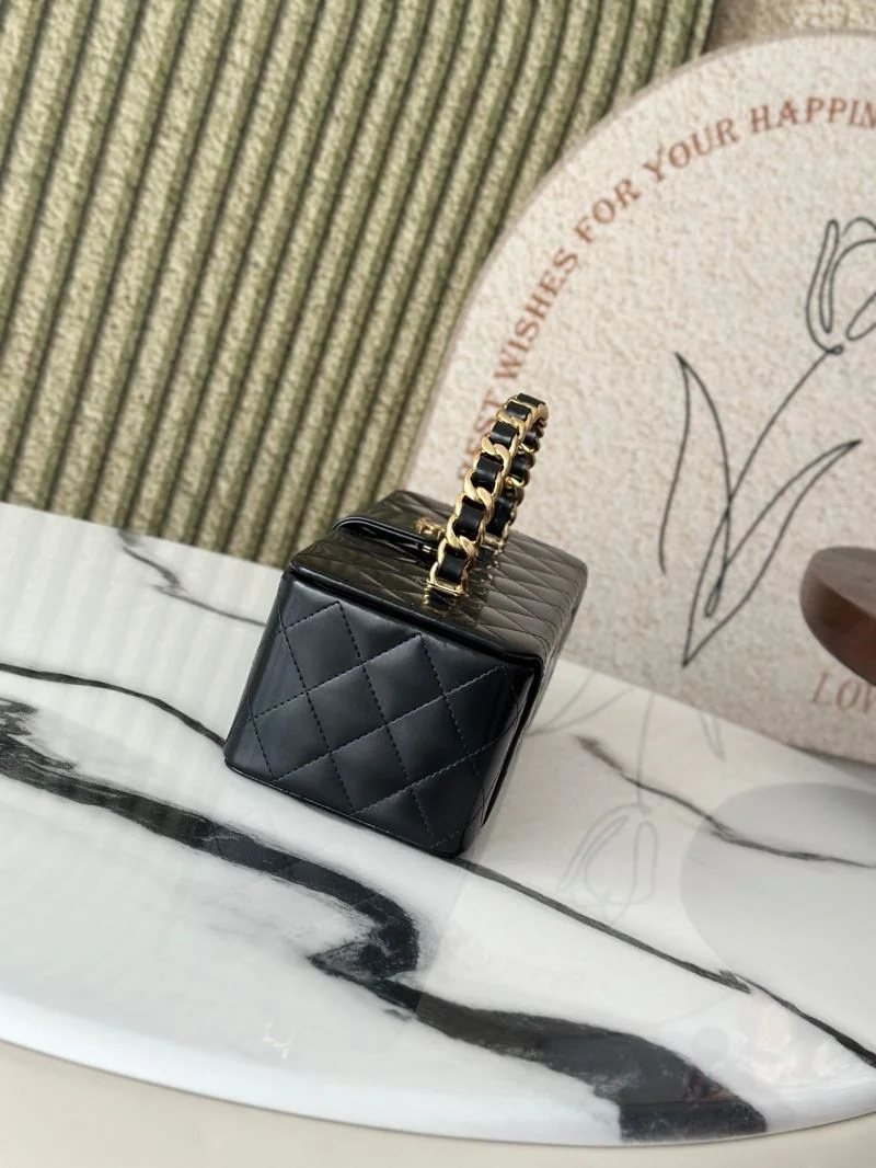 Chanel Cosmetic Bags Sustainable 53300